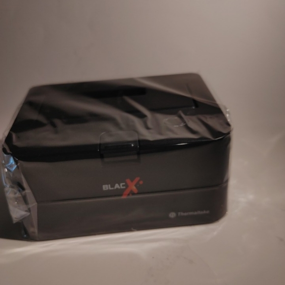 Thermaltake BlacX Dual 2.5" 3.5" SATA HDD eSATA USB2.0 Docking Station.Still - Picture 12 of 16